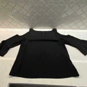 Black 3/4 length sleeve top